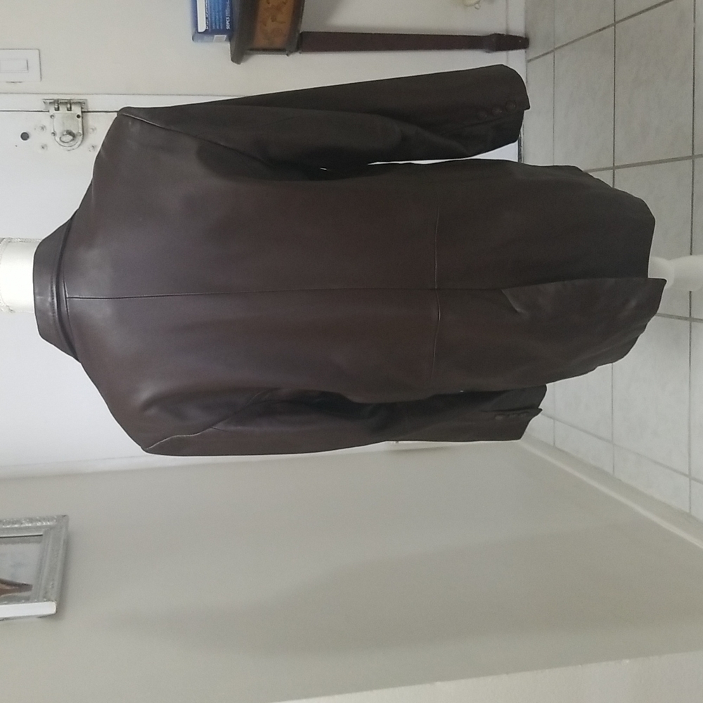 Leather jacket - Picture 3 of 3